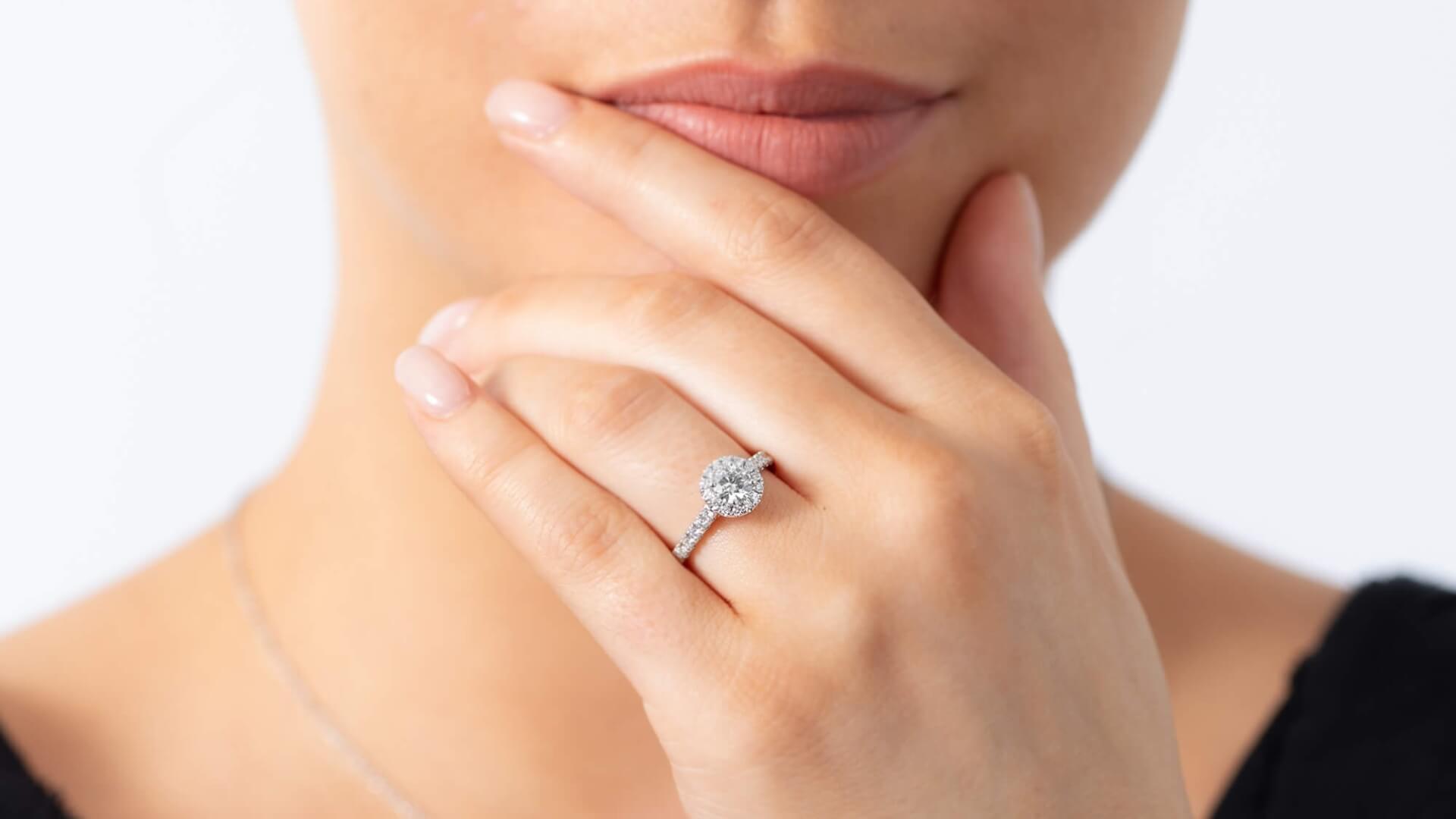 Engagement Ring Buyer's Guide