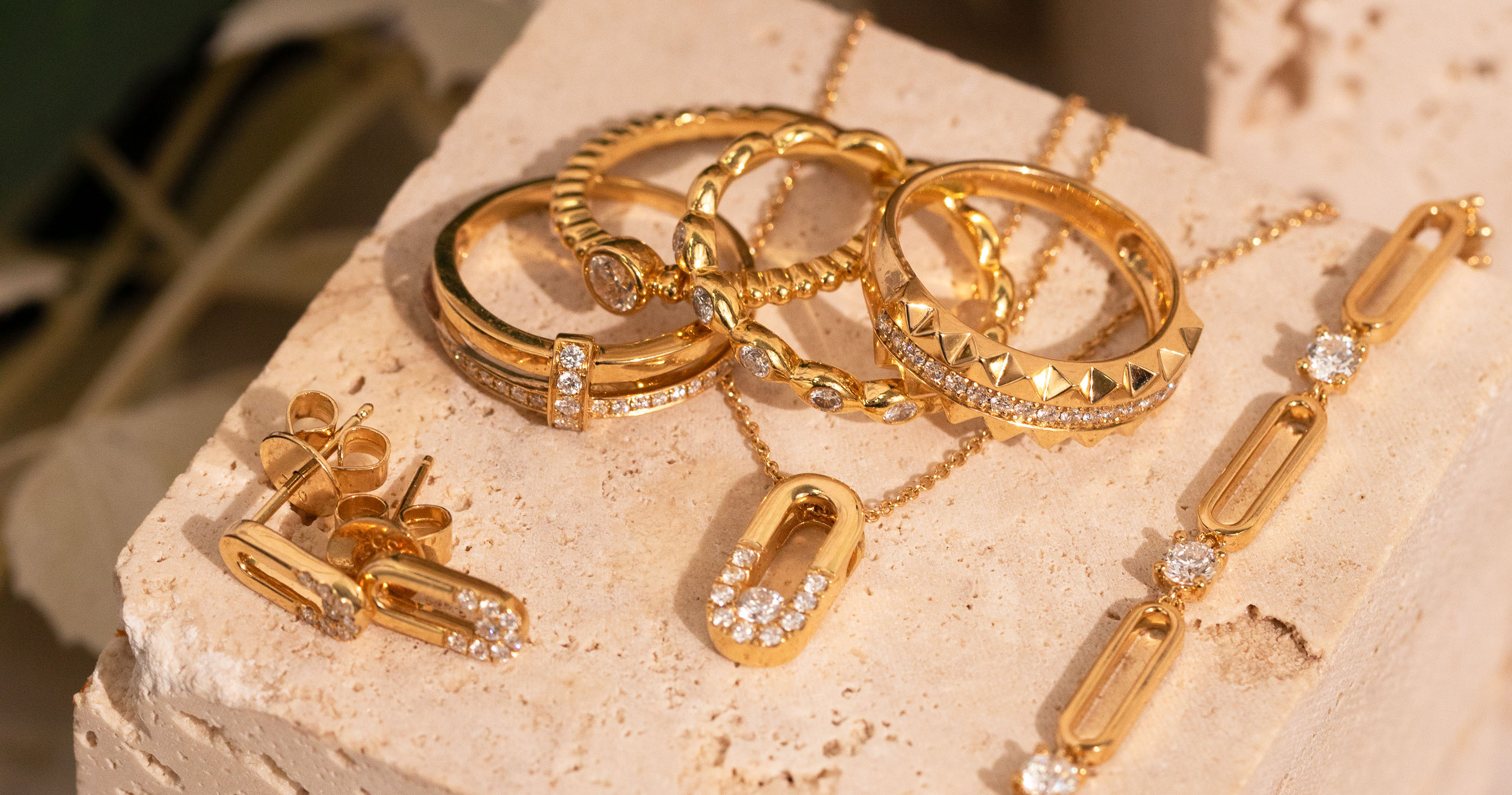 l is for love flatlay banner web